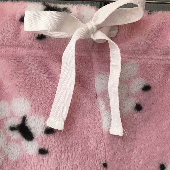 Count your sheep before you sleep! Warm & cute fleece pink pj’s with sheep - Picture 3 of 10